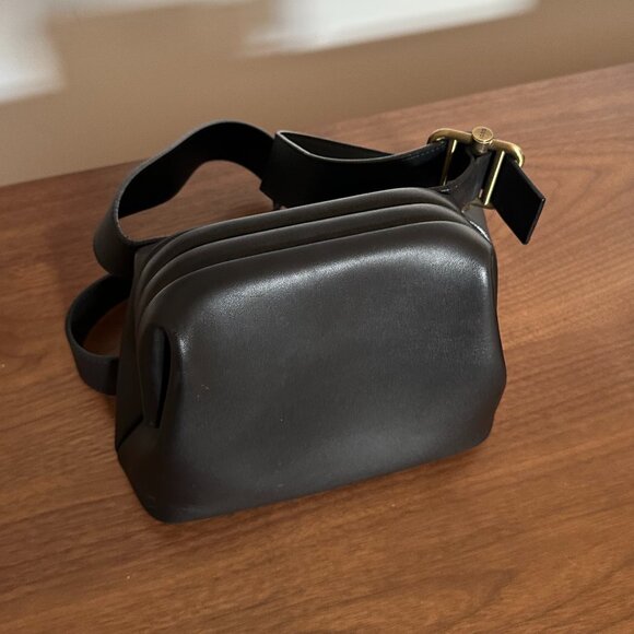 OSOI black leather belt crossbody bag - Picture 1 of 8